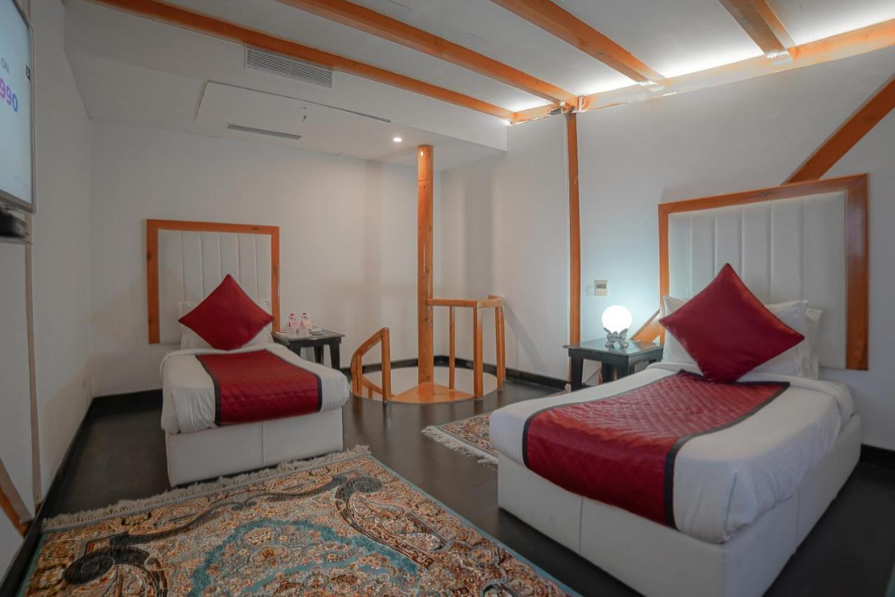 Hotel Rose Petal Srinagar Eksteriør bilde