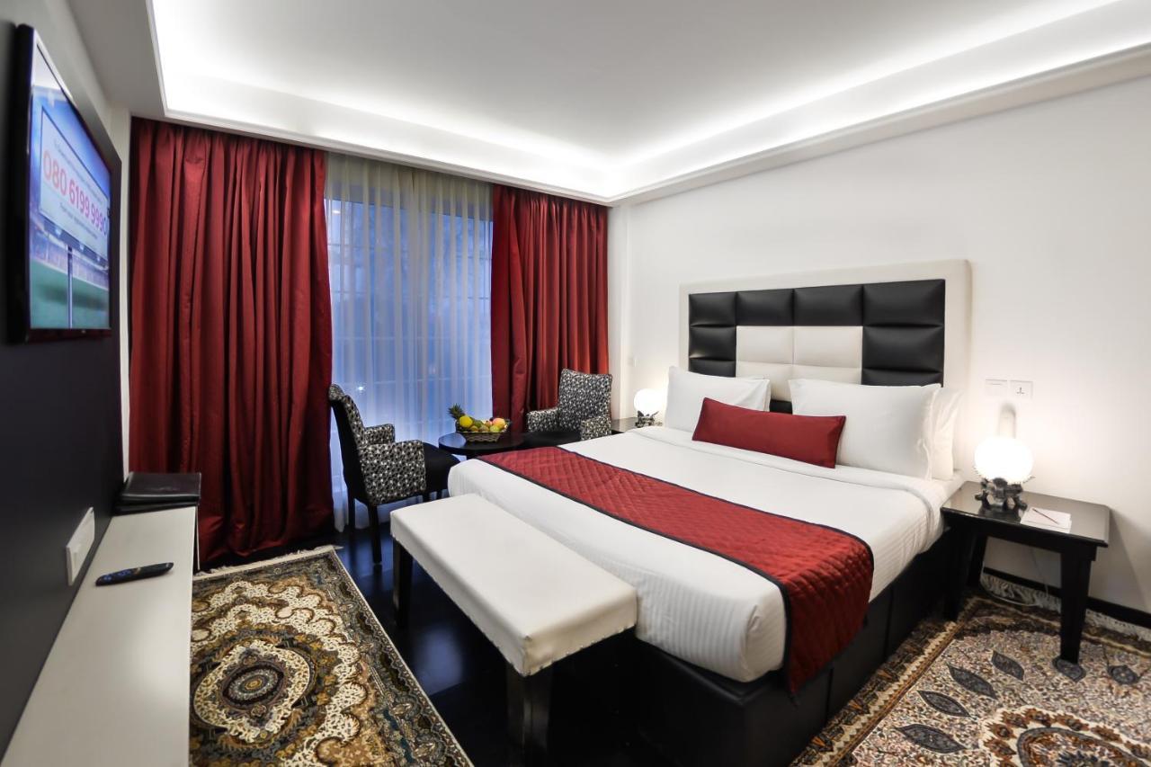 Hotel Rose Petal Srinagar Eksteriør bilde